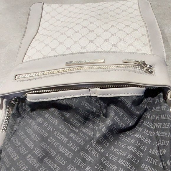 3 For $30/STEVE MADDEN Crossbody Bag - Picture 10 of 11